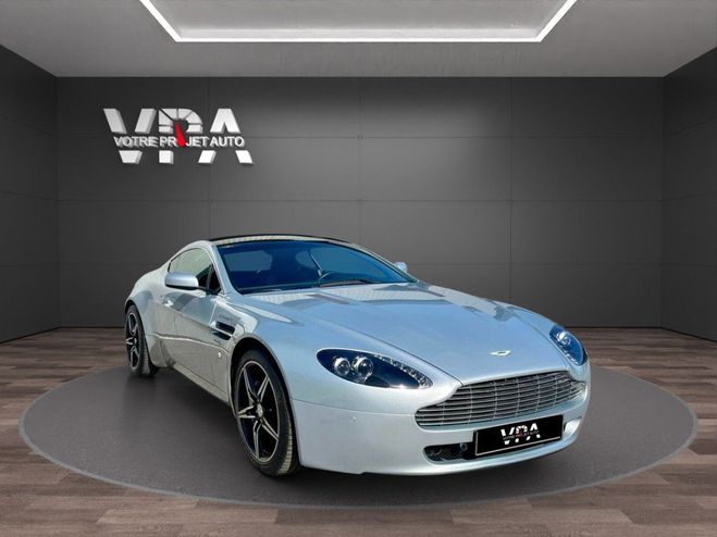 Aston martin Vantage V8 4.7 � 426ch � Bo�te auto � Cuir noir  Gris de 2010