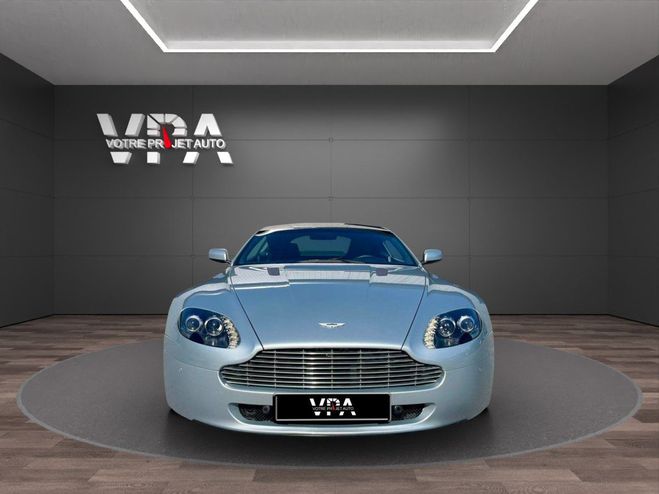 Aston martin Vantage V8 4.7 � 426ch � Bo�te auto � Cuir noir  Gris de 2010