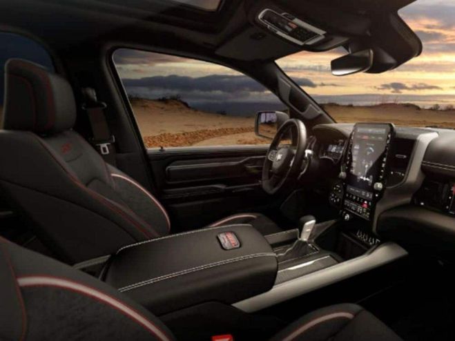 Dodge Ram 1500 CREW CAB REBEL X EDITION 2025 Gris de 2025