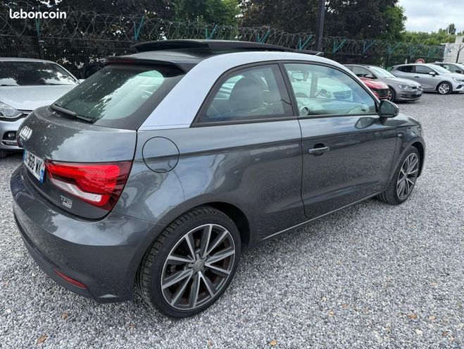 Audi A1 1.0 TFSI ultra 82 S line TOIT OUVRANT Gris de 2017