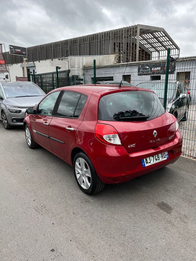 Renault Clio 1.5 DCI Rouge de 2010