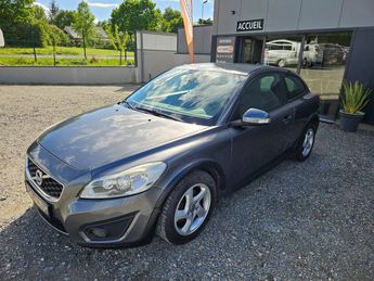  Voir détails -Volvo C30 D2 115ch Momentum à Saint-Jean-de-Linires (49)