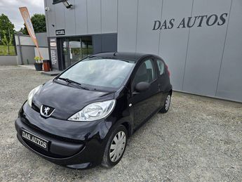  Voir détails -Peugeot 107 1.0i 68cv Trendy 3p à Saint-Jean-de-Linires (49)