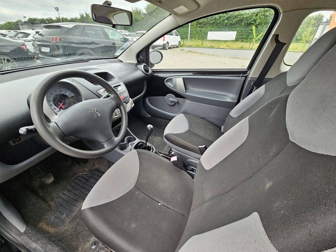 Peugeot 107 1.0i 68cv Trendy 3p NOIR de 2006