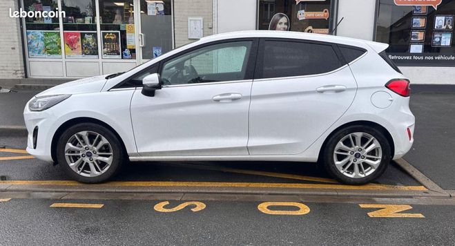 Ford Fiesta 1.0 FLEXIFUEL 95 TITANIUM BUSINESS Blanc de 2024