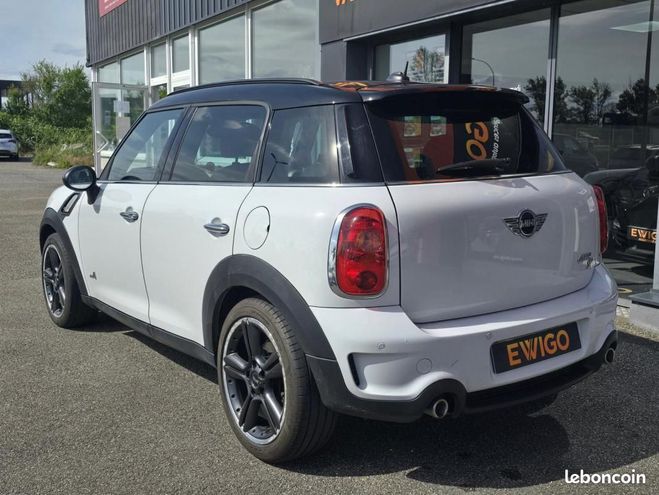 Mini Countryman 2.0 SD 143ch COOPER ALL4 Blanc de 2011