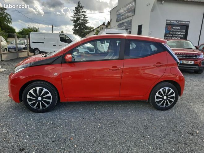 Toyota Aygo X RED 36980KMS ETAT IRREPROCHABLE ENTIER Rouge de 2017