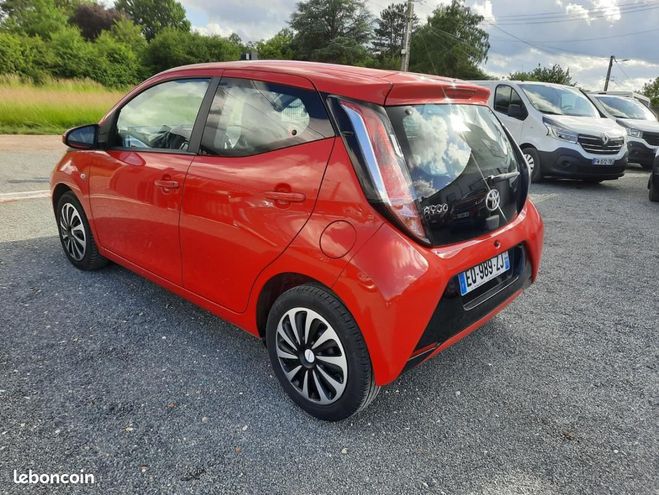 Toyota Aygo X RED 36980KMS ETAT IRREPROCHABLE ENTIER Rouge de 2017
