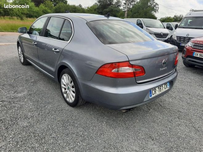 Skoda Superb Ambition DSG 178485KMS 1ER MAIN ETAT IRR Gris de 2013