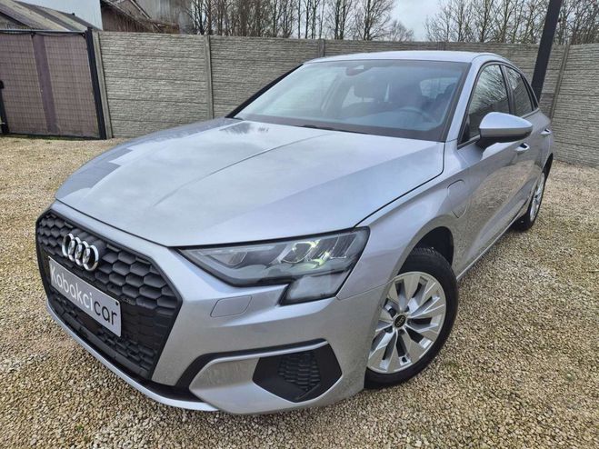 Audi A3 Sportback 40 TFSI -13.000 KM--ETAT NEUF- Gris Mtallis de 