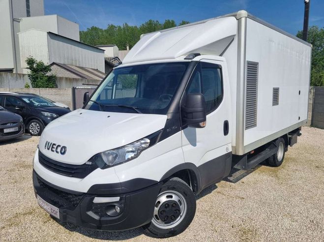 Iveco Daily FOURGON CAISSE -ROUE JUMELEE--GPS--USB-- Blanc Mtallis de 