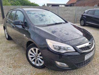  Voir détails -Opel Astra 1.3 CDTi ecoFLEX Cosmo -- CRUISE--CLIM-G à Cuesmes (70)