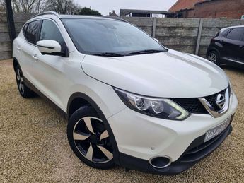 Voir détails -Nissan Qashqai 1.5 dCi Tekna-CARNET--GPS--CAMERA-USB--G à Cuesmes (70)