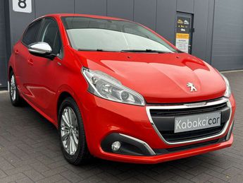  Voir détails -Peugeot 208 1.2i Style-- 87.000 KM--CARPLAY--GPS-GAR à Cuesmes (70)