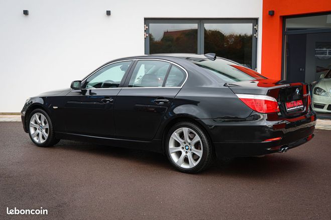 BMW Serie 5 530xd E60 facelift 235ch bote automatiq Noir de 2007