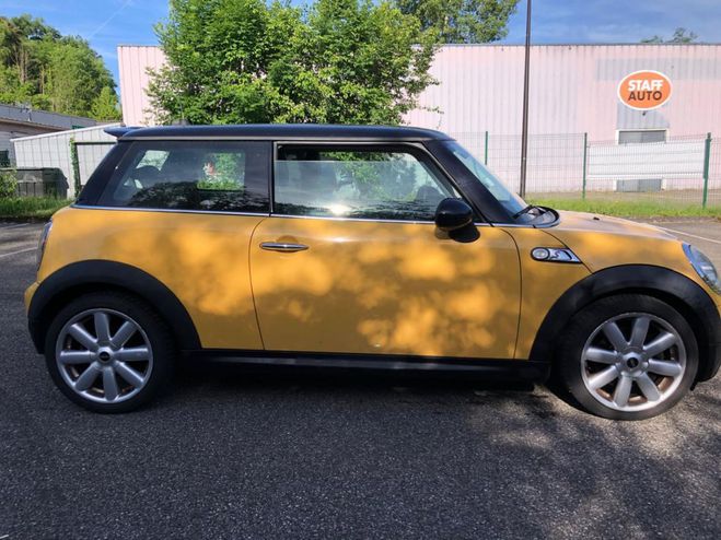 Mini One 1.6i - 16V TURBO COOPER S JAUNE de 2008