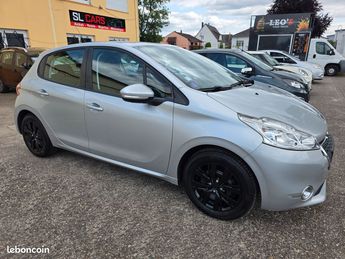  Voir détails -Peugeot 208 1.2l 82ch Active à Duppigheim (67)