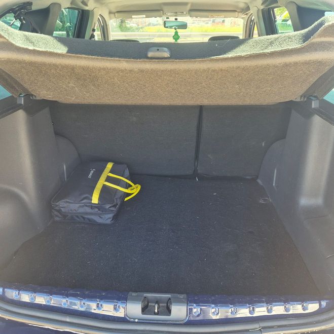 Dacia Duster (2) 1.5 DCI 110 PRESTIGE 4X2 BELLE Bleu de 2015