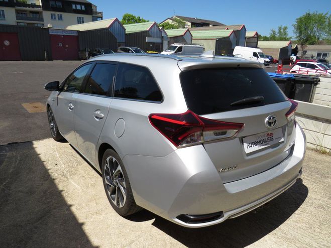 Toyota Auris Touring Sports 1.8 vvti hybrid 136h desi Gris de 2017