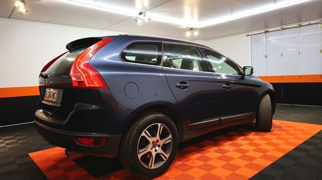 Volvo XC60 D5 AWD 205CH FAP SUMMUM GEARTRONIC Bleu F de 2010