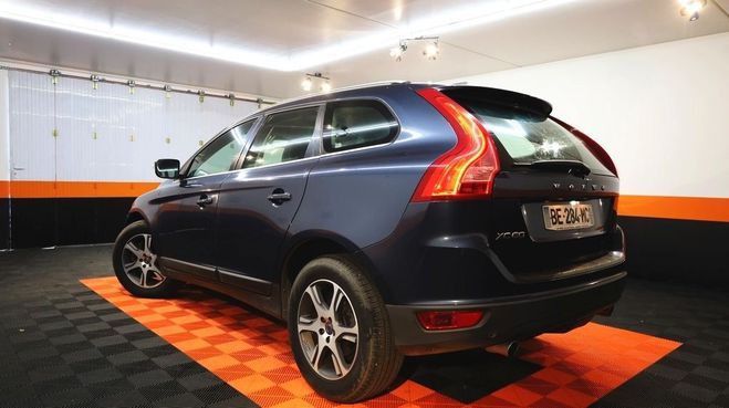 Volvo XC60 D5 AWD 205CH FAP SUMMUM GEARTRONIC Bleu F de 2010