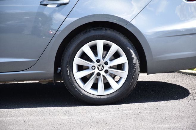 Seat Leon III (2) ST 1.6 TDI 115 S&S STYLE BUSINES GRIS METAL de 2018