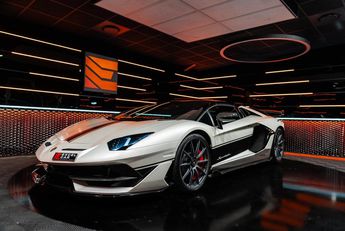  Voir détails -Lamborghini Aventador SVJ ROADSTER 6.5 V12 770 CH à Rivesaltes (66)