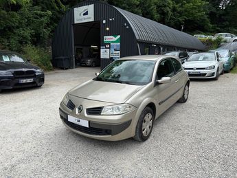  Voir détails -Renault Megane II Coup 1.4i 98cv Crit'air 2 à Sathonay-Camp (69)