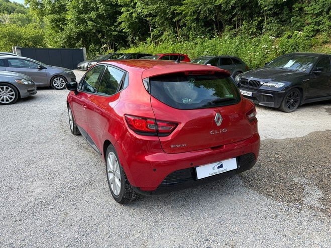 Renault Clio IV 0.9i 90cv Limited 2e main Rouge de 2016