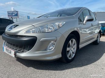  Voir détails -Peugeot 308 1.6 hdi 110 premium pack à Charmeil (03)