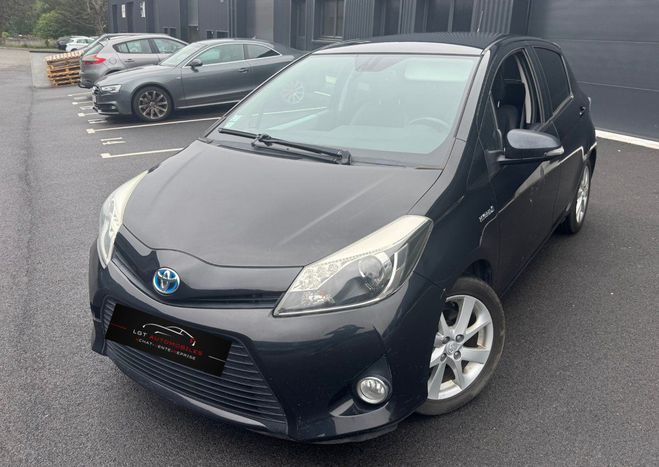 Toyota Yaris 1.5 VVTi 16V HSD Hybrid 100h E-CVT 75 cv NOIR de 2012