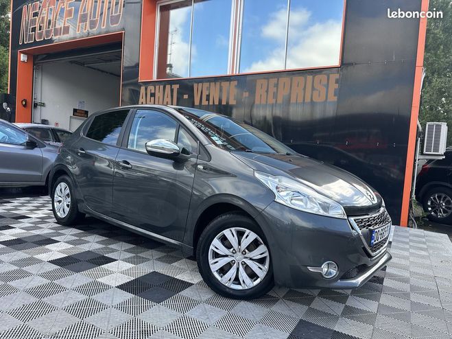 Peugeot 208 1.4 HDI FAP STYLE 5P Gris de 2015