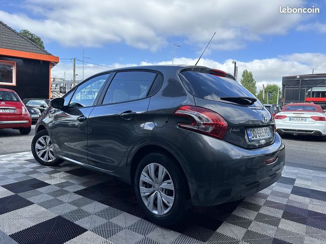 Peugeot 208 1.4 HDI FAP STYLE 5P Gris de 2015