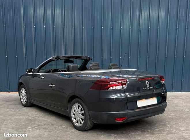 Renault Megane 3 Coup cabriolet 1.9 dCi Garantie 12 mo Autre de 2010