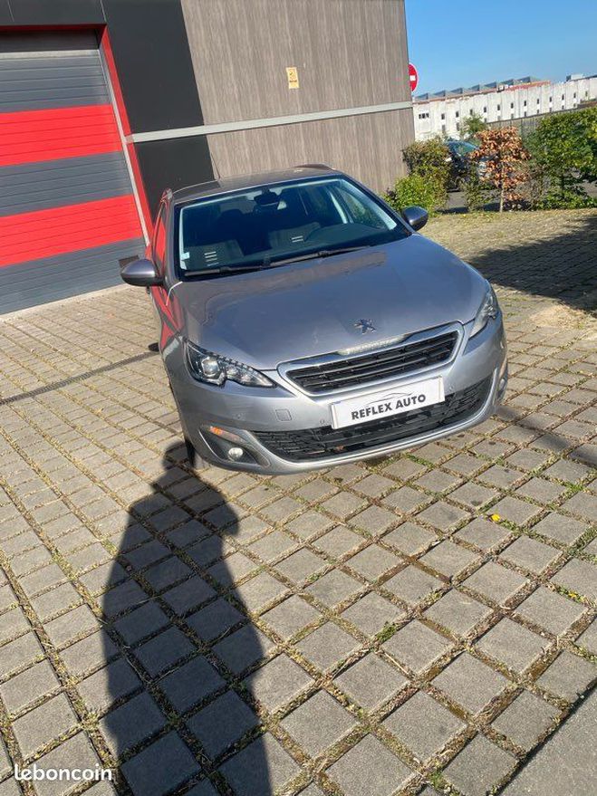 Peugeot 308 308sw 1.6hdi 115ch 296000km 4500 HT tva  Gris de 2014