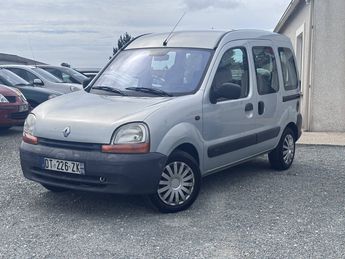  Voir détails -Renault Kangoo 1.9 dTi80 Expression 5p à Saint-Mdard-d'Aunis (17)