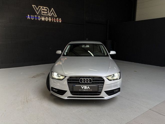 Audi A4 (3) 2.0 TDI E 136 DPF AMBIENTE Gris Clair de 2012