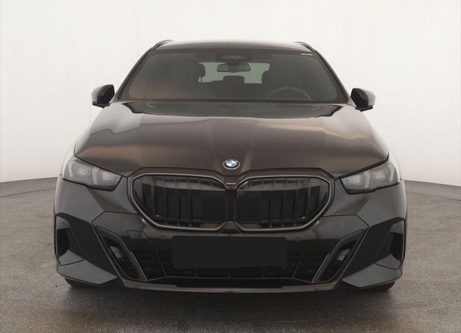 BMW Serie 5 TOURING G61 540d xDrive 303 ch BVA8 M Sp Noir Saphire de 2024