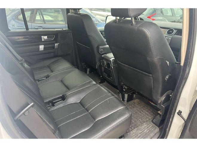 Land rover Discovery Mark II TDV6 3.0L 155kW HSE A Blanche de 2011