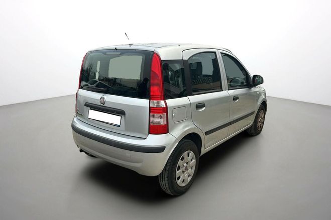 Fiat Panda 1.2 8V 69 ch Dynamic Gris clair de 2011