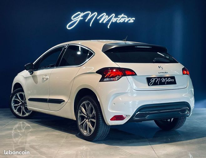 Citroen DS4 1.6 thp 155 so chic bmp6 premiere main g Blanc de 2011
