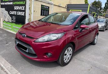  Voir détails -Ford Fiesta 1.6 TDCI 90CH DPF TREND à Harnes (62)