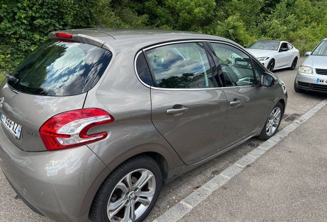 Peugeot 208 1,6 vti  de 2013