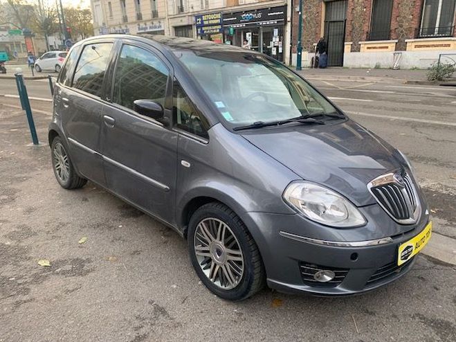 Lancia Musa 1.3 JTD 90 MULTIJET 16V ORO GRIS F de 2008