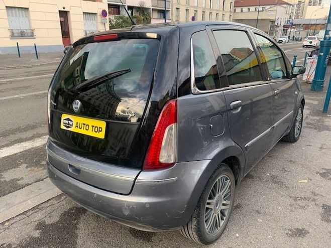Lancia Musa 1.3 JTD 90 MULTIJET 16V ORO GRIS F de 2008