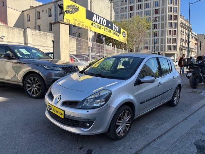 Renault Clio 1.5 DCI 85CH CONFORT DYNAMIQUE 5P GRIS de 2006