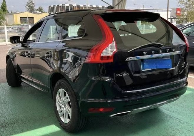 Volvo XC60 PHASE 2 MOMENTUM D5 2.4 D 220 Cv AWD 4x4 Noir Mtallis de 2017