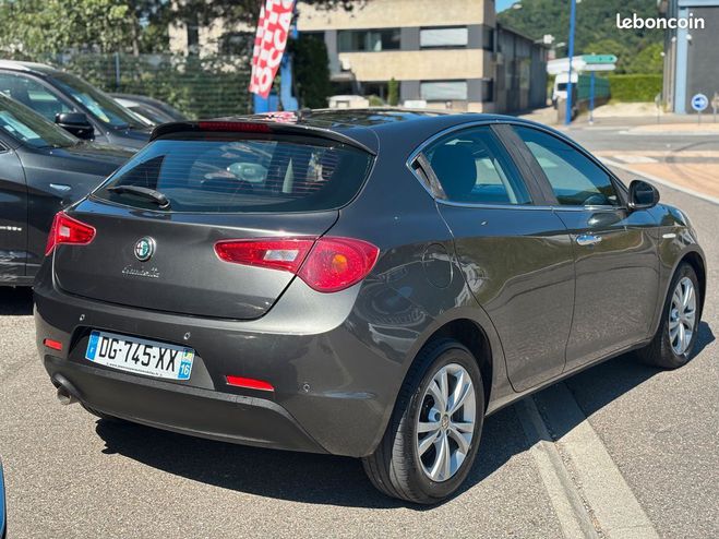 Alfa romeo Giulietta 1.6 JTDM 105 S-S Distinctive Gris de 2014