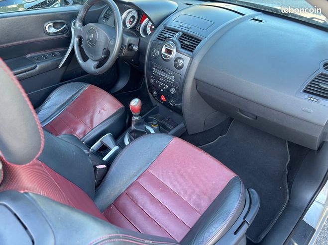 Renault Megane CC II 2.0 Turbo 165 Exception Cabriolet Gris de 2005