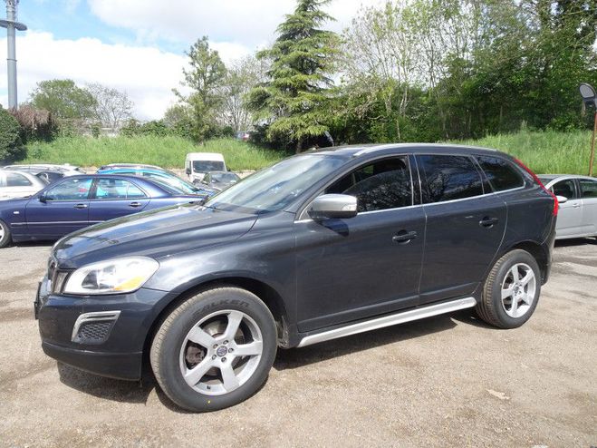 Volvo XC60 D3 AWD 163CH R-DESIGN GEARTRONIC GRIS F de 2012